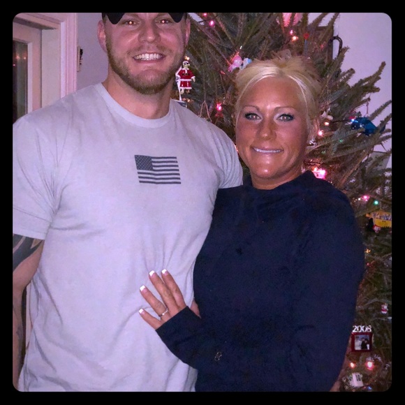 Meet your Posher, Jennifer - Picture 2 of 4